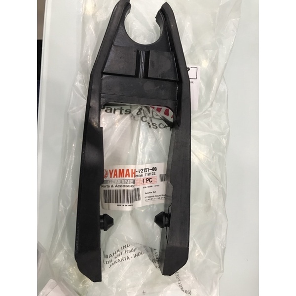 Tấm bảo vệ chính hãng Yamaha cho xe FZ150 - Yamaha Town Hương Quỳnh