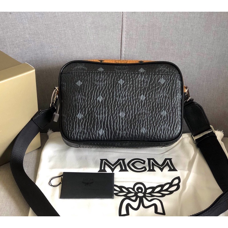 Túi đeo chéo nam da thật cao cấp thương hiệu MCM phối 3 màu