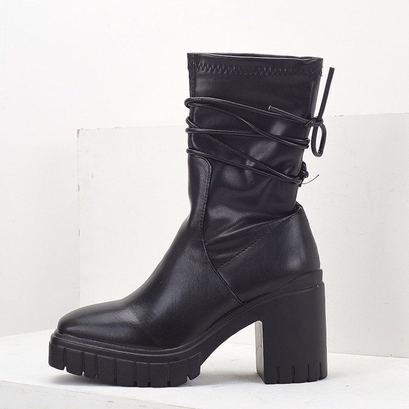 Boots da mềm cổ lửng buộc dây . xuất uk