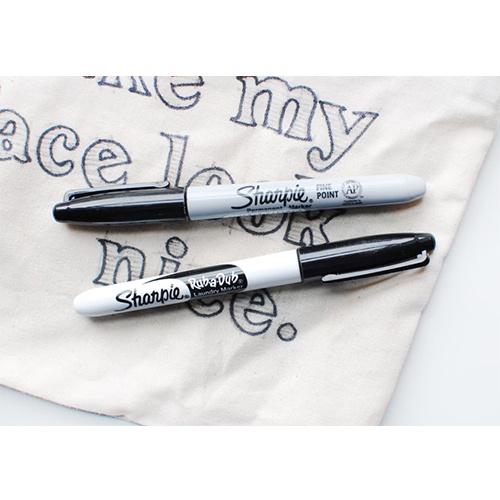 Bút vẽ vải chuyên dụng Sharpie Laundry - Black