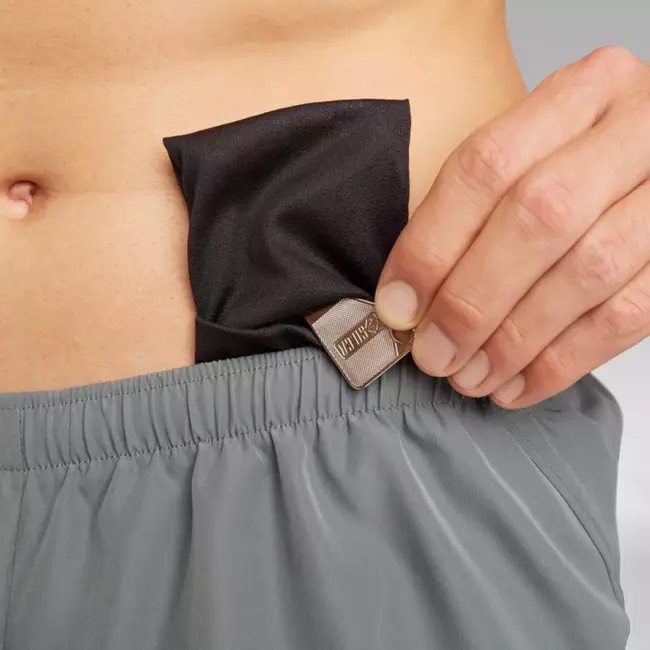 Quần short chạy bộ Run Dry nhẹ, nhanh khô cho nam - Đen MIRILIK DECA