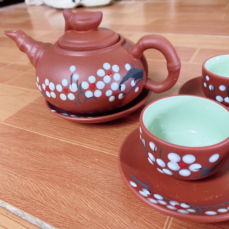Bộ ấm chén bát tràng in hoa văn