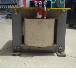 Biến áp cách ly 220v ra 110v, 1kva tháo tủ điện công nghiệp