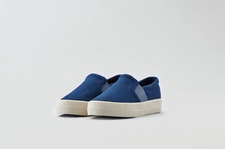 Giày slip on AEO
