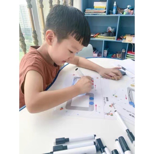 Bộ đồ chơi giáo dục thông minh cho bé tập viết tập tô, có thể xóa được