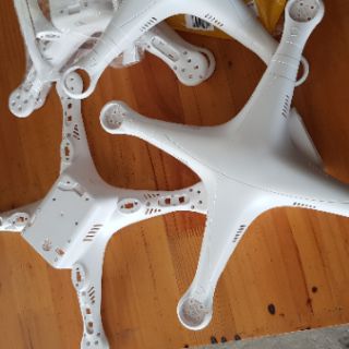 Vỏ flycam phantom 3pro kèm 1 đôi càng