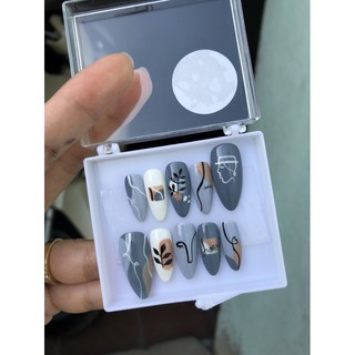 Móng úp giả dán thiết kế xanh vẽ đơn giản