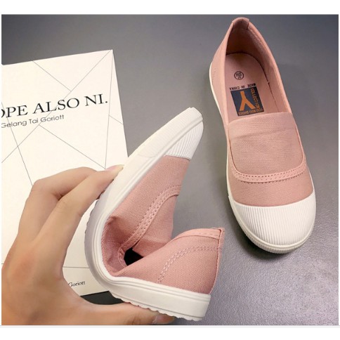 giày slip on đế dẻo giá siêu hot | BigBuy360 - bigbuy360.vn