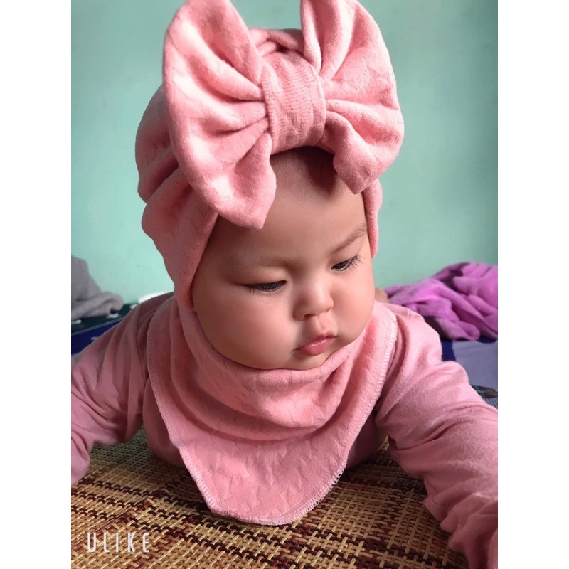 Mũ turban hồng cho bé 4-8 kg