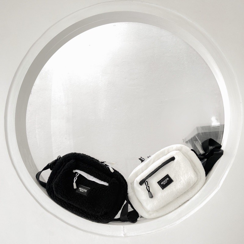 Túi Đeo Chéo RG WINTER Vải Phủ Lông Ulzzang Unisex (Tặng kèm giấy thơm + TAG)