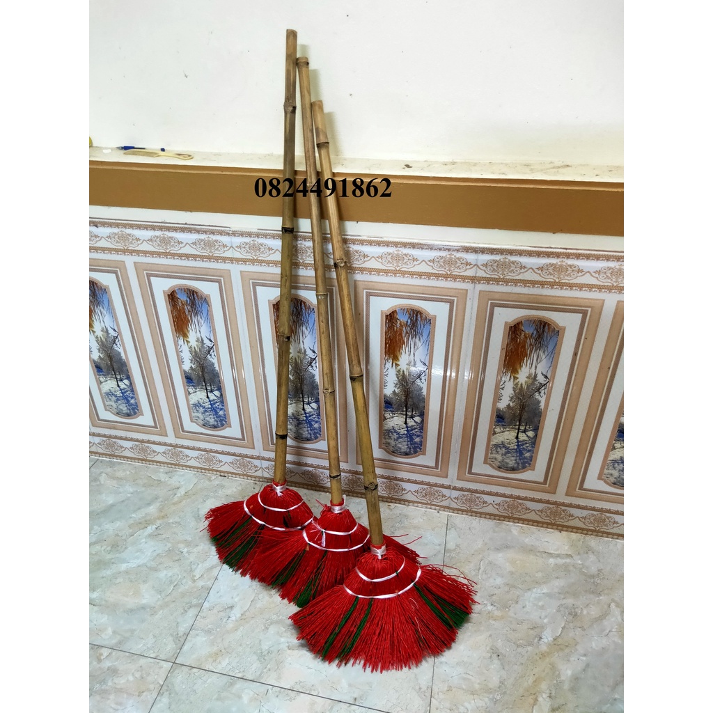 Chổi chiếu sợi nhựa cán Tre dài 135cm quét sân, quét nhà