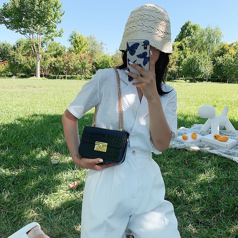 Túi đeo chéo thời trang nữ mini loại 1 LORIEN -Túi xách nữ khuy nhọn khoá bấm vuông da rắn size 18cm dự tiệc cao cấp | BigBuy360 - bigbuy360.vn