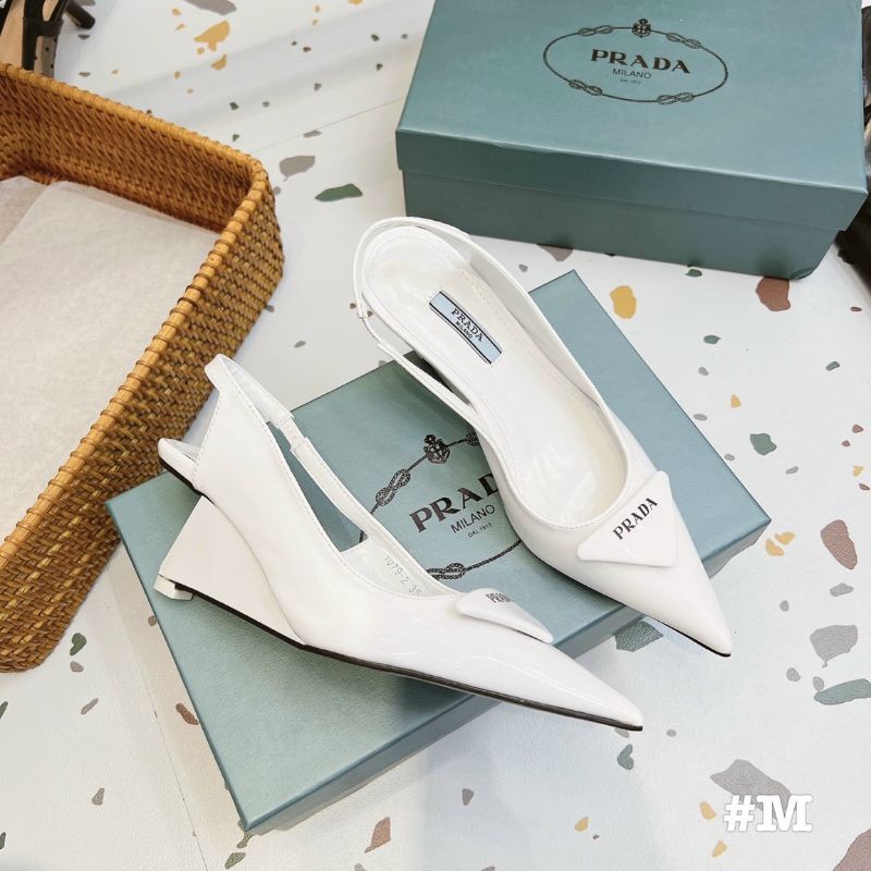 X(ẢNH THẬT) Sandal 7p Prada Đế Xuồng Mới Da Bóng Mềm Êm Fullbox Bill Túi Cao Cấp