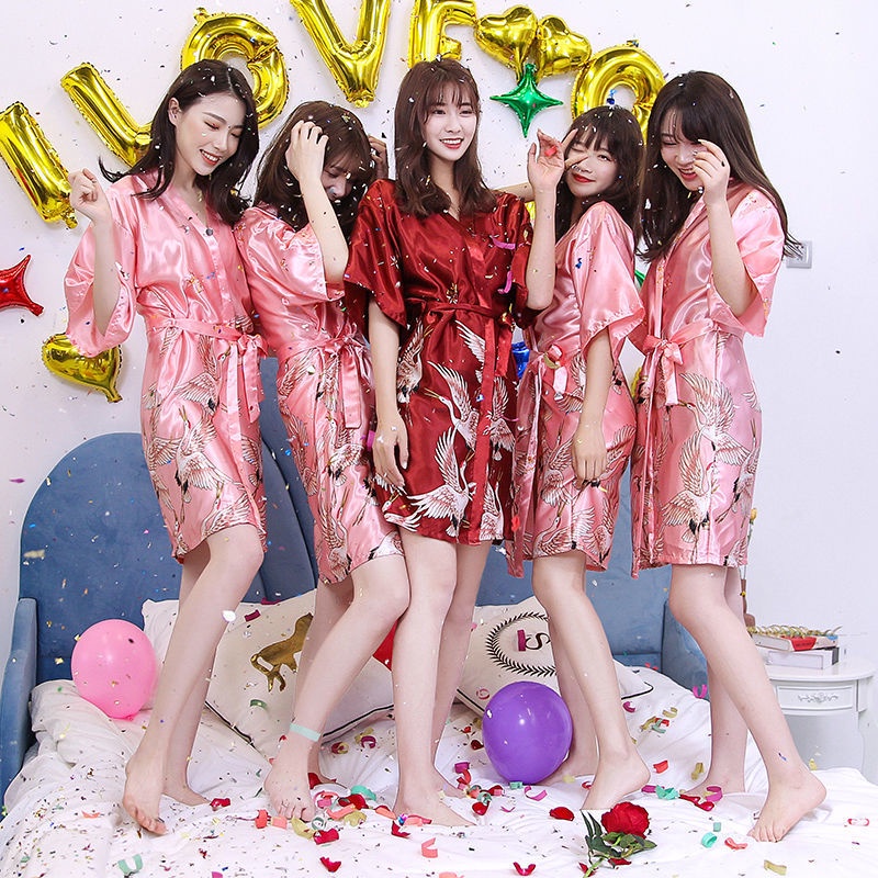 Đầm phù dâu thiết kế sang trọng quý phái | BigBuy360 - bigbuy360.vn