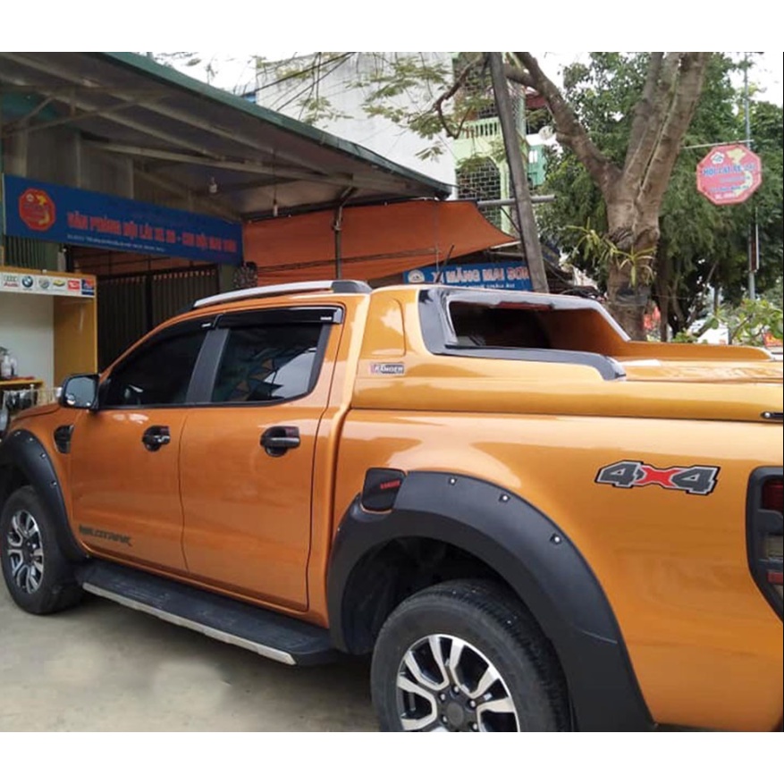 Ốp tay nắm, hõm cửa xe Ford Ranger 2014 -2021 nhựa đen cao cấp