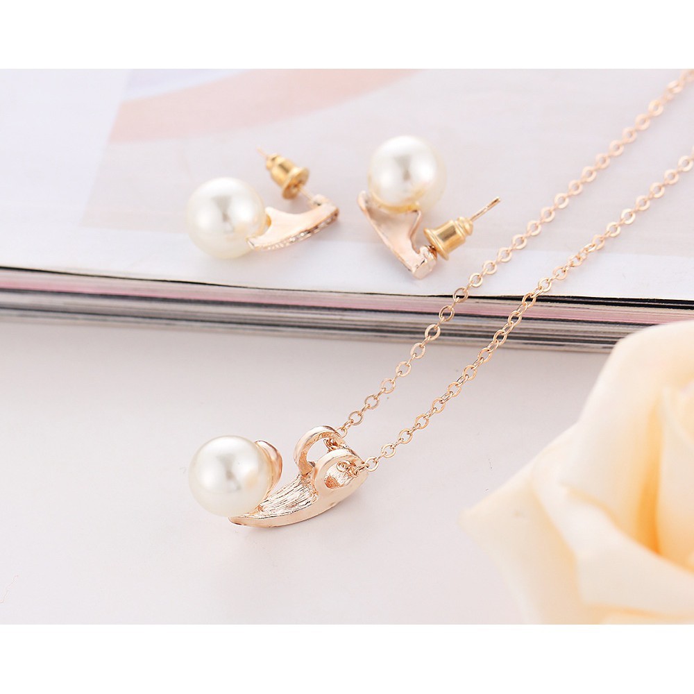 Bộ dây chuyền + khuyên tai ngọc trai cao cấp