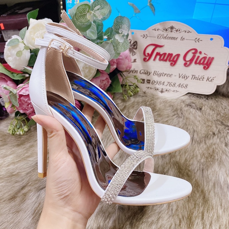 XĂNG ĐAN CƯỚI THIẾT KẾ ĐÍNH ĐÁ HANDMADE(hàng gắn đính thủ công theo yêu cầu, khách chắn chắn lấy mới đặt hộ shop nha)