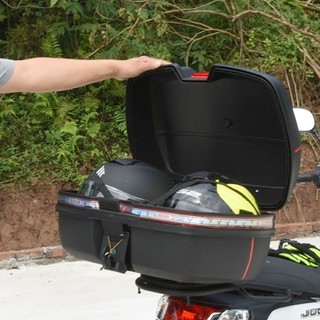 Thùng Đựng Đồ Gắn Đuôi Xe Máy ZHC- 47L giá đẹp cho anh em thích để mũ to