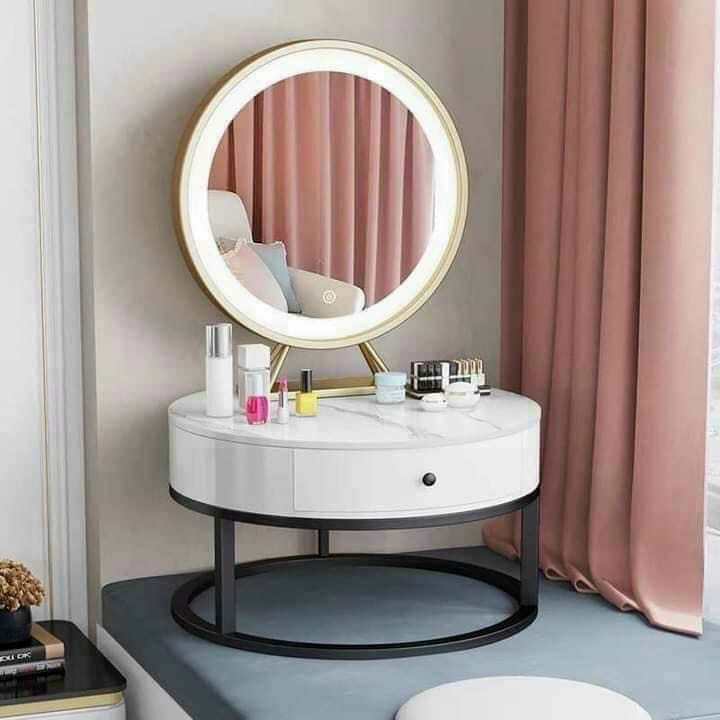 Bàn trang điểm mini ngồi bệt có đèn led - Nội thất Chani