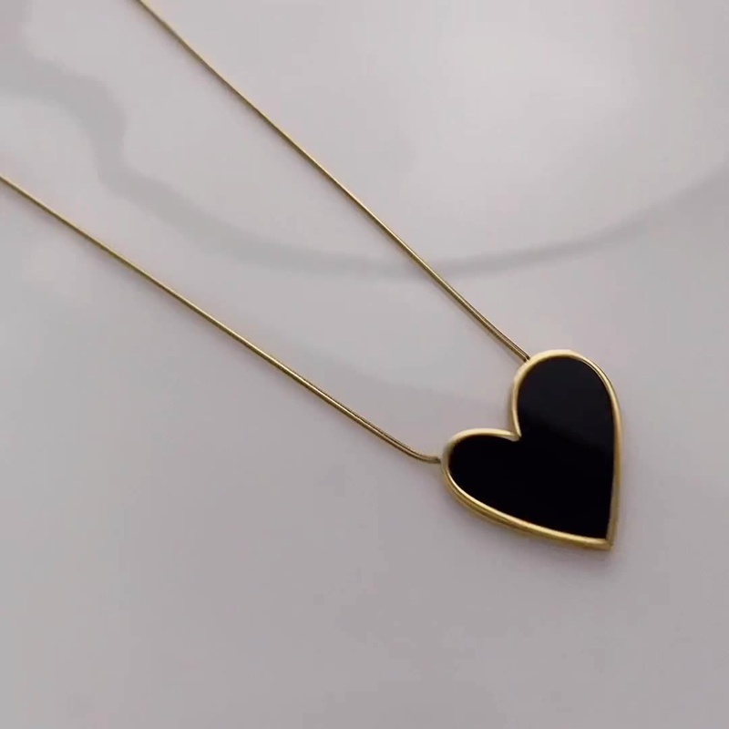 Mặt Vòng cổ Hình Trái Tim Màu Đen Bằng Thép Titan Phong Cách Vintage