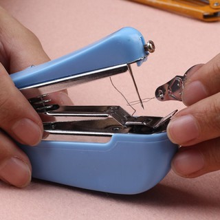 Máy may mini cầm tay tiện lợi