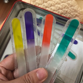 Dũa móng tay thuỷ tinh