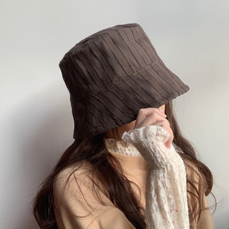 Mũ Bucket Hoạ Tiết Kẻ Sọc Nhiều Màu Sắc Thiết Kế Trẻ Trung Năng Động