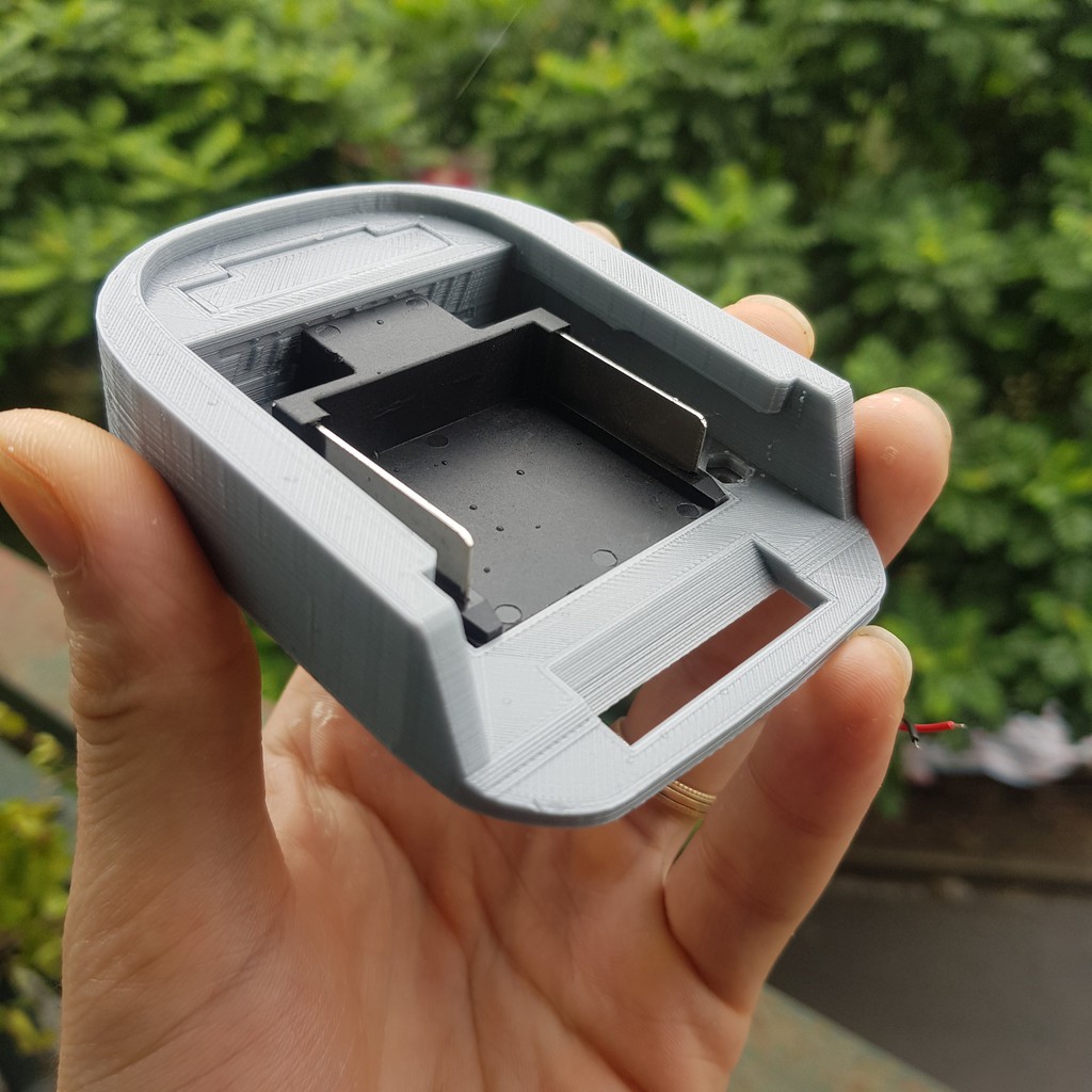 Đế chuyển pin makita chân gài
