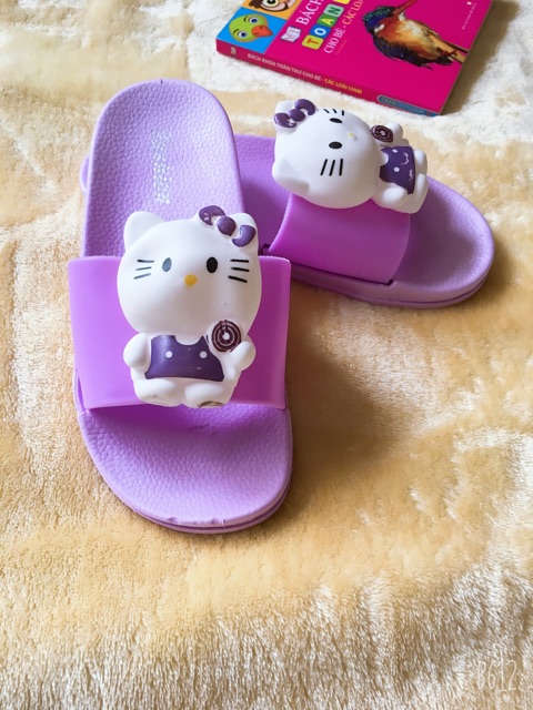 Dép bé gái hình mèo kitty siêu dễ thương