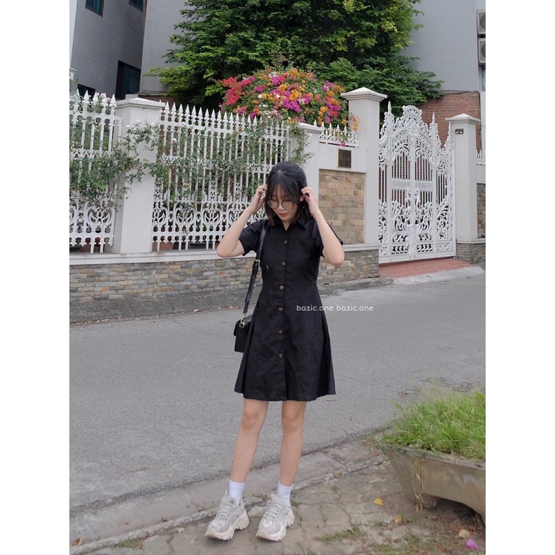 Váy cổ đức chiết eo dáng ngắn Bazic one | BigBuy360 - bigbuy360.vn