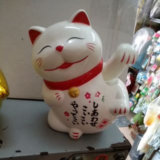 MÈO CHIÊU TÀI MAY MẮN
