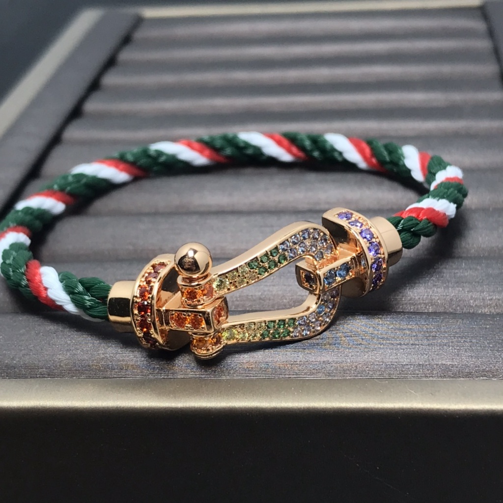 Vòng Tay Nhiều Màu Sắc Đa Dạng Cho Cặp Đôi