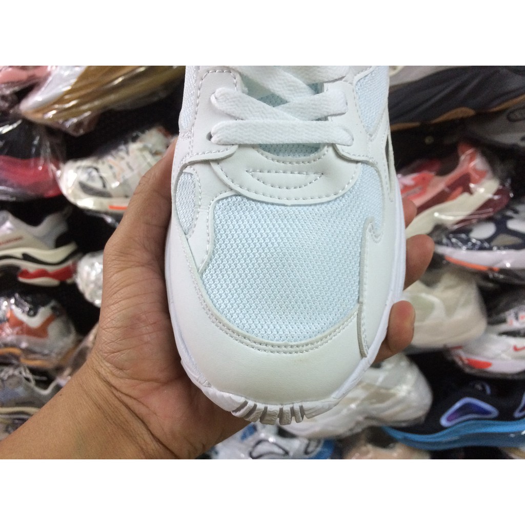 GIÀY ADIDAS FALCON MẦU TRẮNG