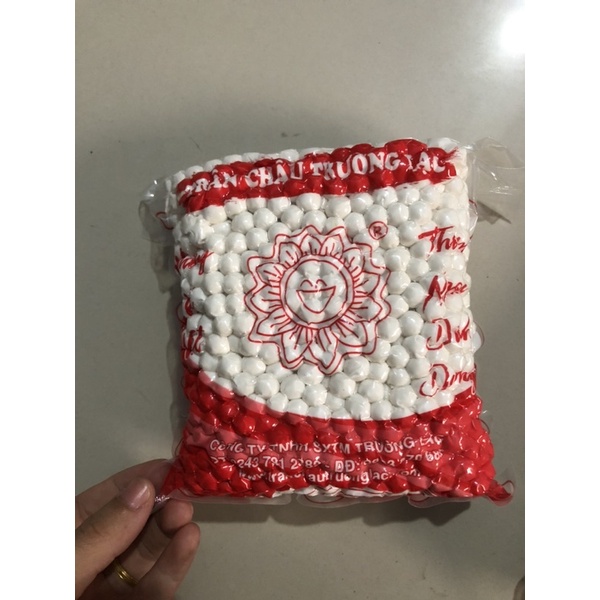 Trân châu Trường Lạc đóng gói 1kg có 2 màu đen và trắng