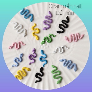 charm rắn kim loại trang trí móng tay