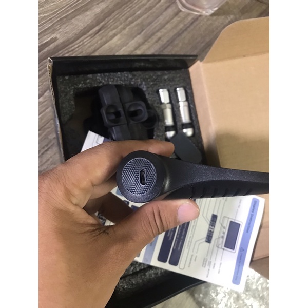 cảm biến áp suất lốp trong ô tô sạc pin năng lượng mặt trời - sạc usb