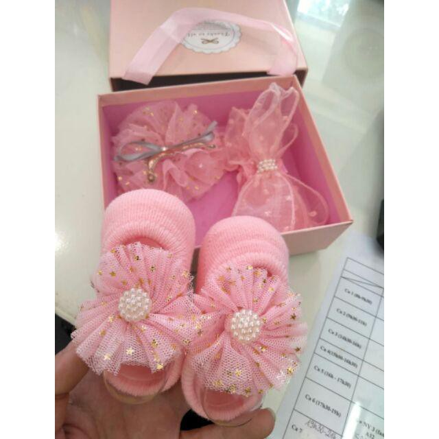 Set đôi tất hài nơ có chống trượt và 2 băng đô cho bé gái