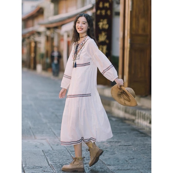 Đầm Thổ Cẩm Vintage Thêu Hoa sẵn 3  màu trắng , vàng mã 449 Tiệm Nhà Liin