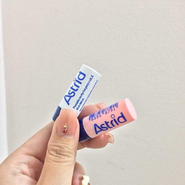 Son mỡ hươu Astrid