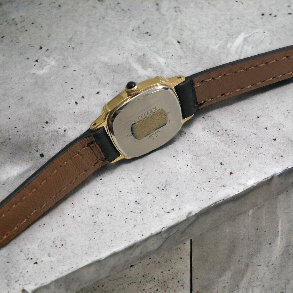 Đồng hồ nữa thương hiệu Citizen Nhật Bản mạ vàng 14k, còn mới 95%
