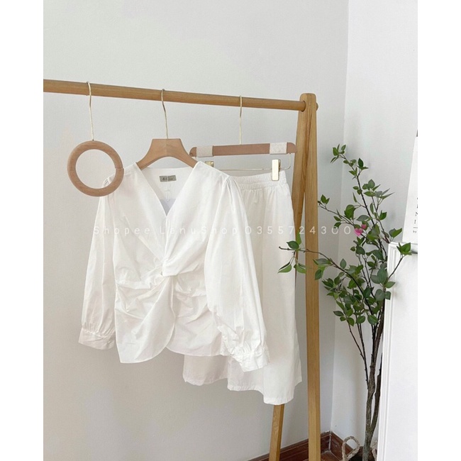 Áo xoắn eo kèm chân váy xoè xinh nhẹ nhàng