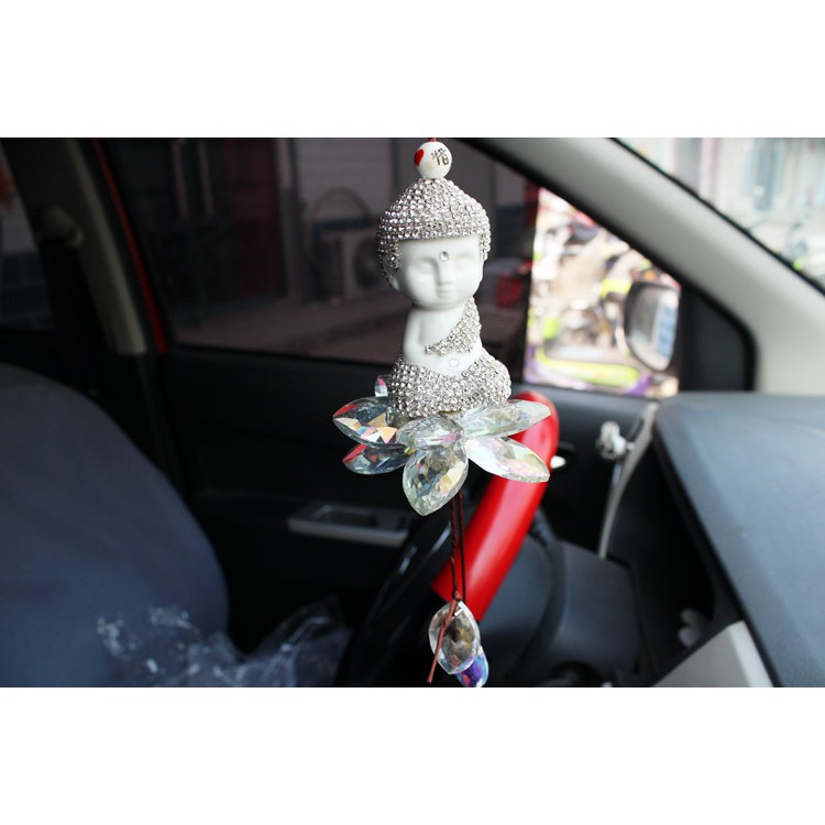 Treo gương tượng phật ngồi đài sen trên ô tô