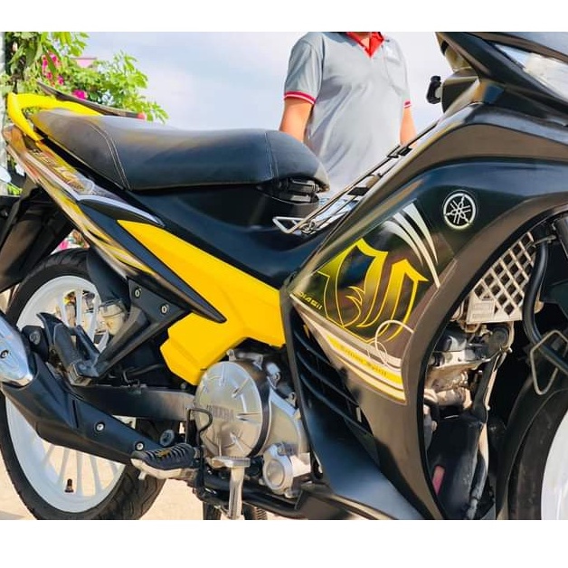 Tem rời exciter 135 màu vàng đen chất liệu keo in mccal màng bóng