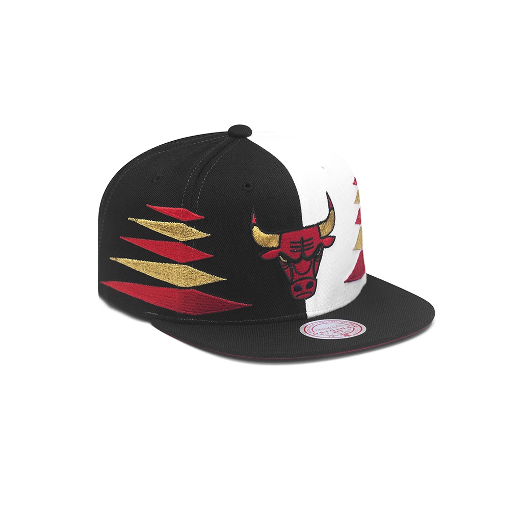 Mũ snapback Mitchell & Ness Split Diamon Chicago Bulls