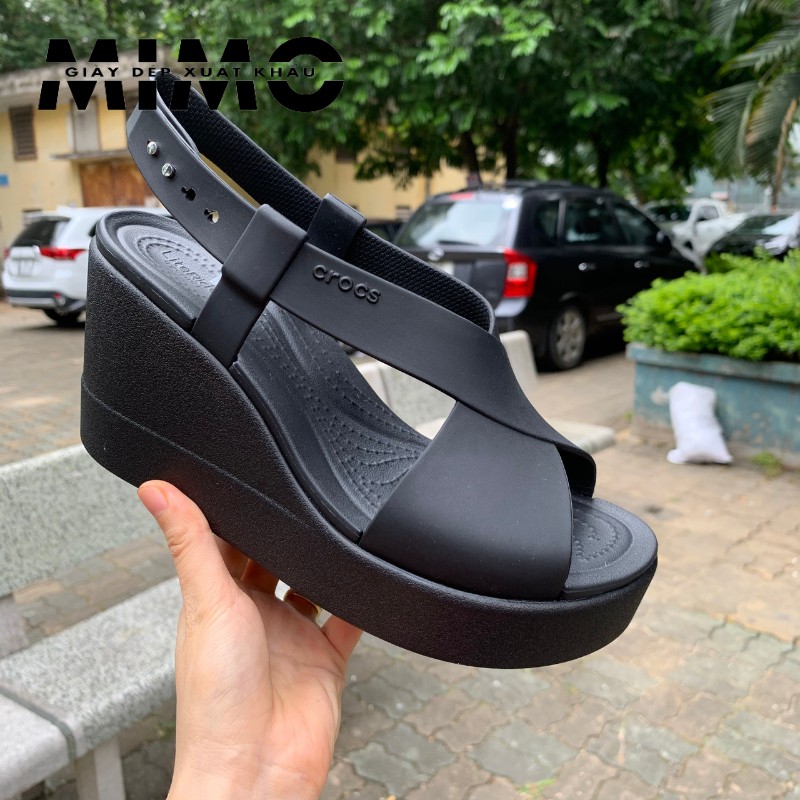 [Hàng xuất] Sandal Nữ, Sandal Quai Chéo Đế Cao 9P Crocc 𝐁𝐫𝐨𝐨𝐤𝐥𝐲𝐧 Màu Đen