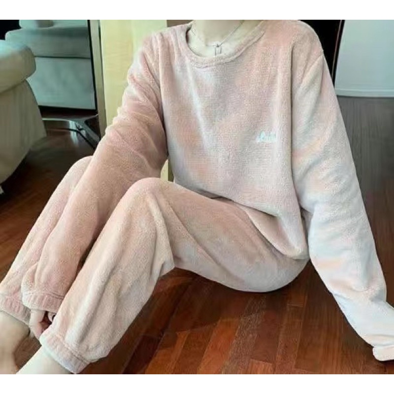 Bộ quần áo ngủ nhung mùa đông cực ấm, bộ đồ mặc nhà mùa đông cho nữ | BigBuy360 - bigbuy360.vn