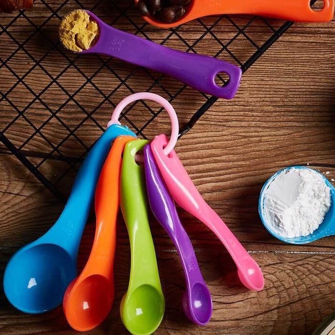 FamiShop Bộ thìa đong nhựa 5 cái
