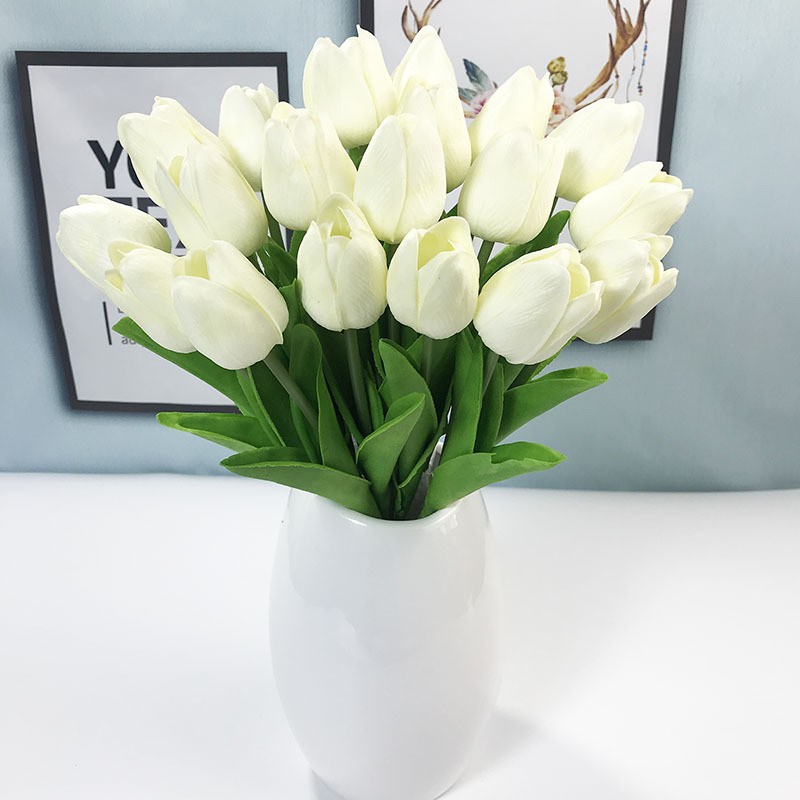 Bông hoa tulip giả cắm hoa trang trí để bàn đẹp mắt