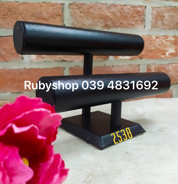 Kệ chữ T 2 tầng chất liệu da trưng bày vòng đá phong thuỷ
