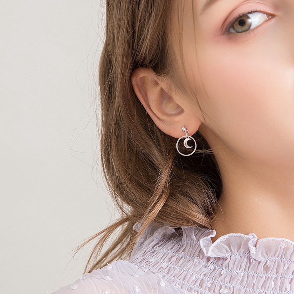 Hoa tai hình tròn thiết kế mặt trăng xinh xắn phong cách Hàn Quốc